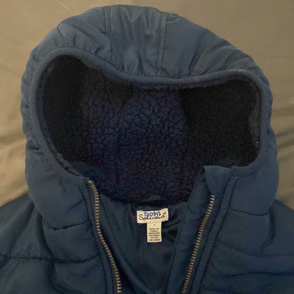 Splendid size 7 boys jacket. This runs small. I would say 5-6 years - Picture 2 of 3